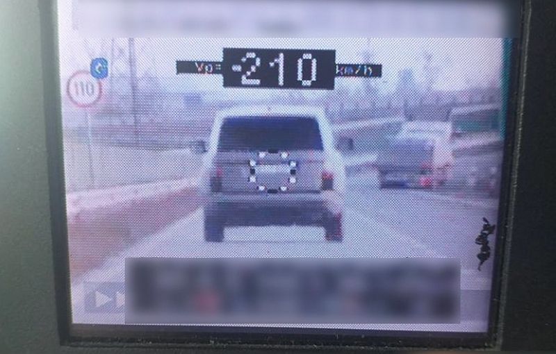 210km/h-val ment Fehérvár felé egy autós a 8-as főúton